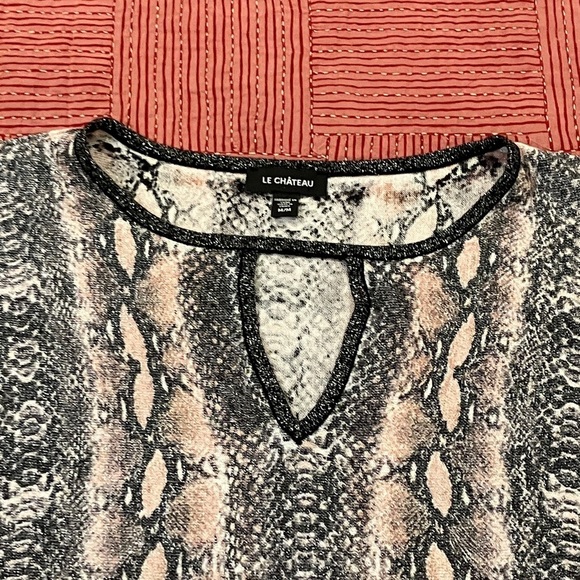 Le Chateau women’s size medium snakeskin print Black pink White glittery Top - Picture 3 of 12